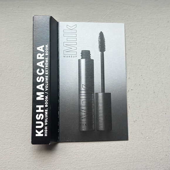 Milk travel size Kush Mascara - Picture 2 of 3